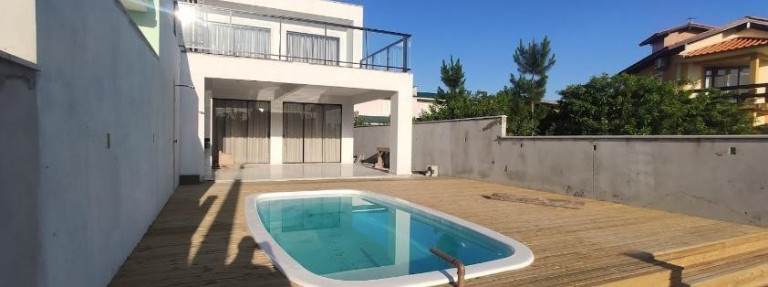 Imagem Casa com 3 Quartos para Alugar,  em Praia Da Pinheira - Palhoça