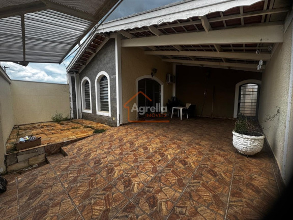 Imagem Casa com 4 Quartos à Venda, 196 m² em Tucura - Mogi Mirim Imagem Casa com 4 Quartos à Venda, 196 m² em Tucura - Mogi Mirim