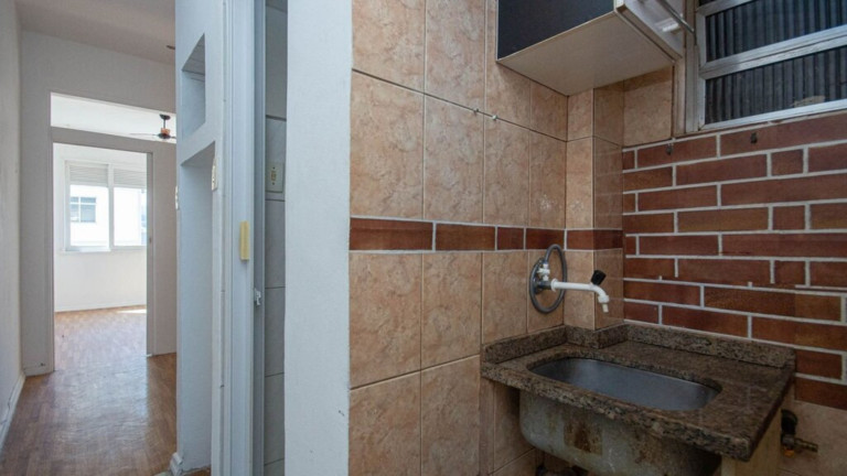 Imagem Imóvel com 1 Quarto à Venda, 26 m² em Copacabana - Rio De Janeiro Imagem Imóvel com 1 Quarto à Venda, 26 m² em Copacabana - Rio De Janeiro