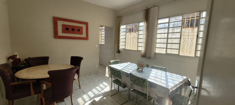 Imagem Imóvel com 3 Quartos à Venda, 260 m² em Centro - Piracicaba