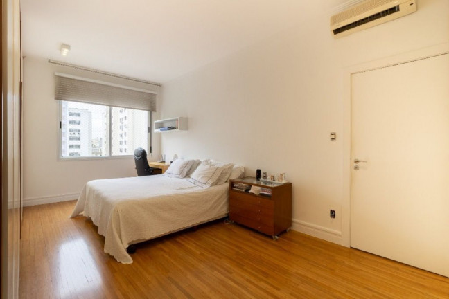 Imagem Imóvel com 3 Quartos à Venda, 230 m² em Higienópolis - São Paulo Imagem Imóvel com 3 Quartos à Venda, 230 m² em Higienópolis - São Paulo
