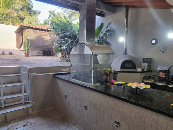 Imagem Casa com 3 Quartos à Venda, 204 m² em Centro - Campo Grande