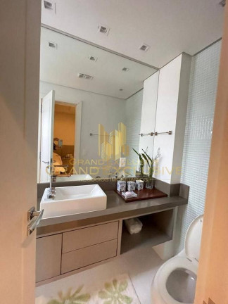 Imagem Apartamento com 3 Quartos à Venda, 150 m² em Centro - Balneário Camboriú Imagem Apartamento com 3 Quartos à Venda, 150 m² em Centro - Balneário Camboriú