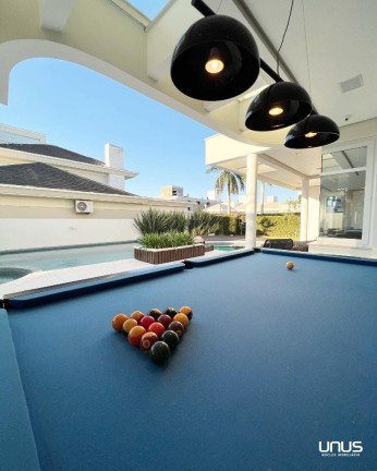 Imagem Casa com 4 Quartos à Venda, 537 m² em Jurerê Internacional - Florianópolis Imagem Casa com 4 Quartos à Venda, 537 m² em Jurerê Internacional - Florianópolis