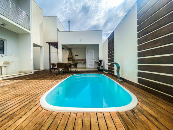 Imagem Casa com 3 Quartos à Venda, 165 m² em Ribeirão Do Lipa - Cuiabá Imagem Casa com 3 Quartos à Venda, 165 m² em Ribeirão Do Lipa - Cuiabá
