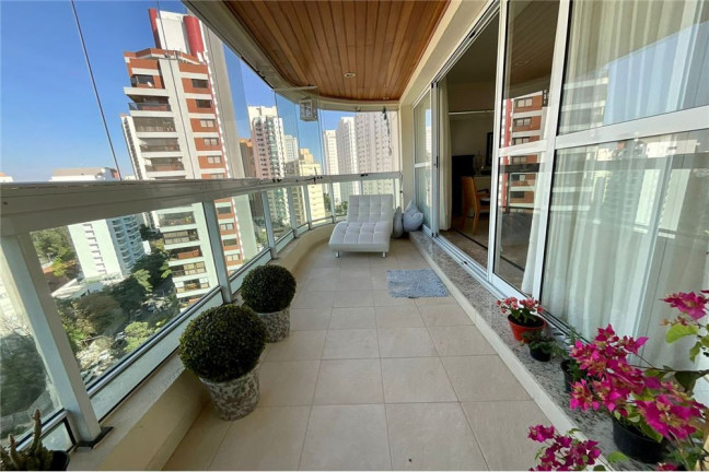 Imagem Imóvel com 3 Quartos à Venda, em Vila Andrade - São Paulo Imagem Imóvel com 3 Quartos à Venda, em Vila Andrade - São Paulo