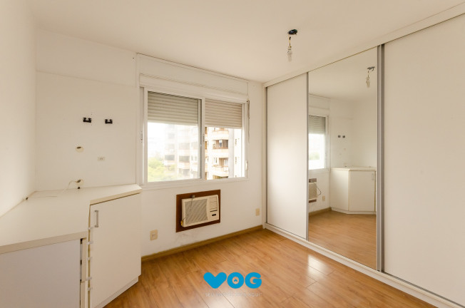 Imagem Imóvel com 2 Quartos à Venda, 72 m² em Menino Deus - Porto Alegre
