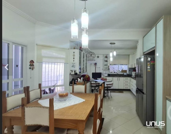 Imagem Casa com 4 Quartos à Venda, 255 m² em Santa Mônica - Florianópolis Imagem Casa com 4 Quartos à Venda, 255 m² em Santa Mônica - Florianópolis