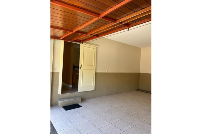 Imagem Casa com 4 Quartos à Venda, 330 m² em Nonoai - Porto Alegre Imagem Casa com 4 Quartos à Venda, 330 m² em Nonoai - Porto Alegre