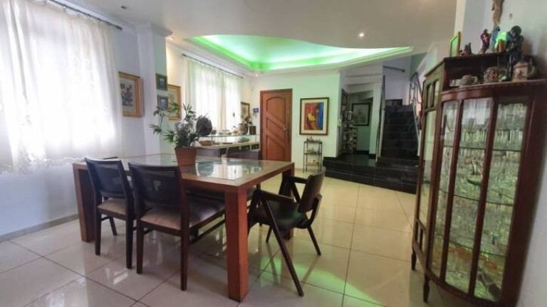 Imagem Casa com 4 Quartos à Venda, 357 m² em Santa Terezinha - Belo Horizonte