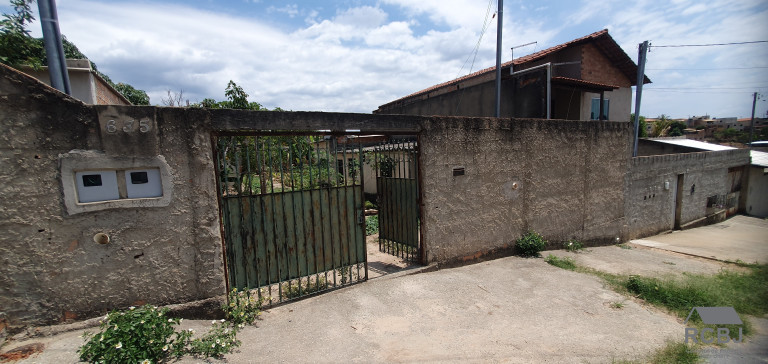 Imagem Casa com 4 Quartos à Venda, em Novo Retiro - Esmeraldas Imagem Casa com 4 Quartos à Venda, em Novo Retiro - Esmeraldas