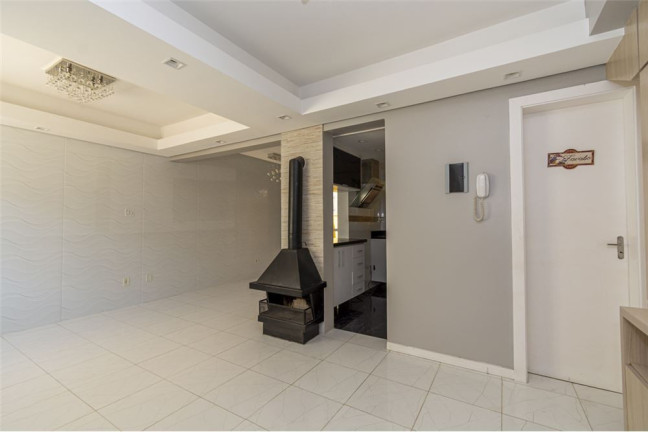 Imagem Casa com 3 Quartos à Venda, em Olaria - Canoas Imagem Casa com 3 Quartos à Venda, em Olaria - Canoas