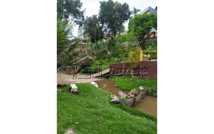 Imagem Imóvel com 3 Quartos à Venda, 1.060 m² em Arujá - Arujá Imagem Imóvel com 3 Quartos à Venda, 1.060 m² em Arujá - Arujá