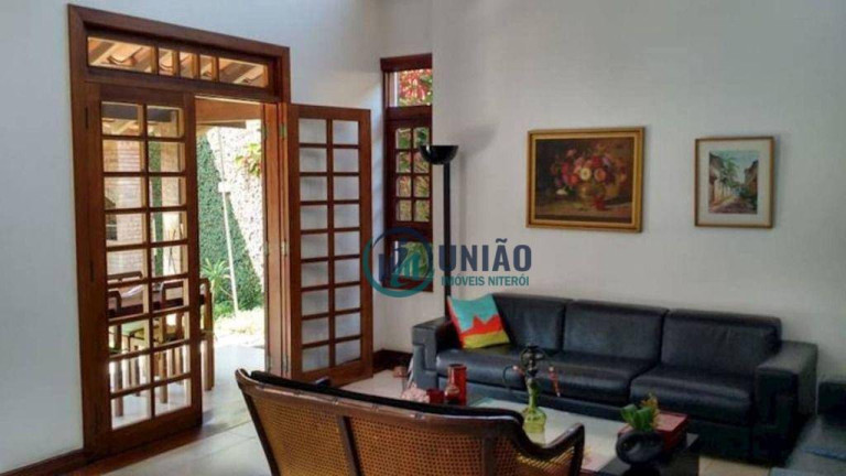 Imagem Casa com 4 Quartos à Venda, 300 m² em São Francisco - Niterói Imagem Casa com 4 Quartos à Venda, 300 m² em São Francisco - Niterói