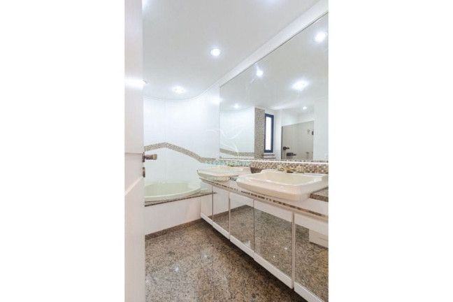 Imagem Cobertura com 5 Quartos à Venda, 400 m² em Moema - São Paulo