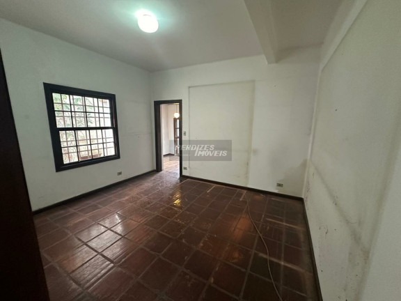 Imagem Casa com 3 Quartos à Venda, 252 m² em Sumaré - São Paulo Imagem Casa com 3 Quartos à Venda, 252 m² em Sumaré - São Paulo