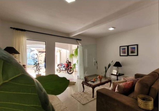 Imagem Casa com 3 Quartos à Venda, 200 m² em Cuiabá Imagem Casa com 3 Quartos à Venda, 200 m² em Cuiabá