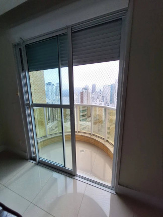 Imagem Apartamento com 3 Quartos para Alugar, 136 m² em Centro - Balneário Camboriú