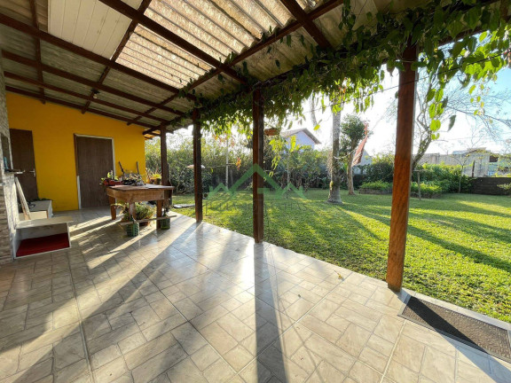 Imagem Casa com 4 Quartos à Venda, 300 m² em Costeira - Balneário Barra Do Sul Imagem Casa com 4 Quartos à Venda, 300 m² em Costeira - Balneário Barra Do Sul