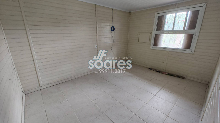 Imagem Casa com 4 Quartos à Venda, 144 m² em Laranjal - Pelotas Imagem Casa com 4 Quartos à Venda, 144 m² em Laranjal - Pelotas