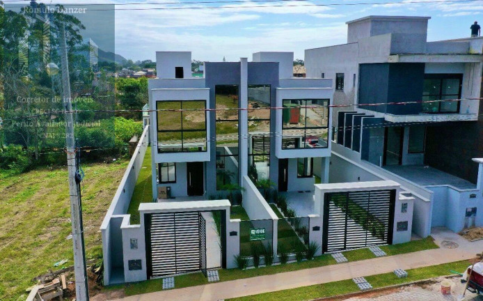Casa com 3 Quartos à Venda, 115 m² em Rio Vermelho - Florianópolis