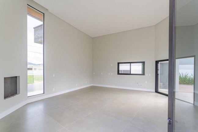 Imagem Casa com 3 Quartos à Venda, 250 m² em Santa Regina - Camboriú