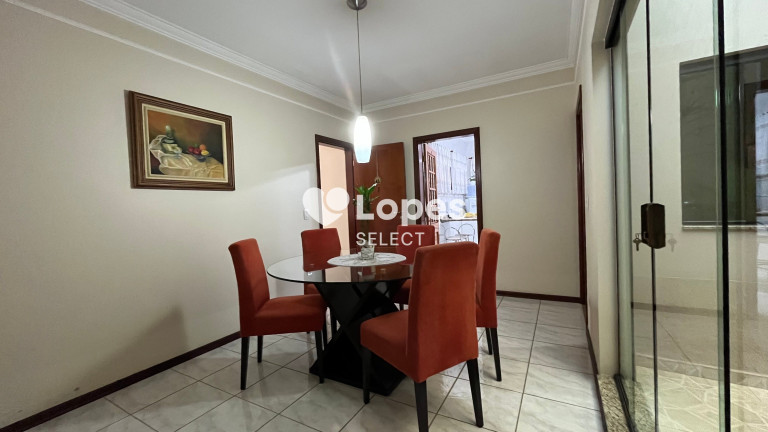 Imagem Casa com 3 Quartos à Venda, 190 m² em Santo Antônio - Louveira Imagem Casa com 3 Quartos à Venda, 190 m² em Santo Antônio - Louveira