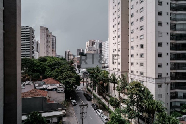 Imagem Apartamento com 1 Quarto à Venda, 33 m² em Moema - São Paulo Imagem Apartamento com 1 Quarto à Venda, 33 m² em Moema - São Paulo