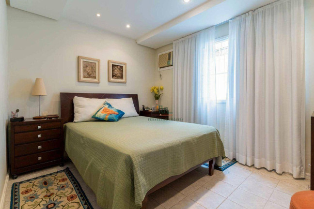 Imagem Casa com 4 Quartos à Venda, 260 m² em São Francisco - Niterói Imagem Casa com 4 Quartos à Venda, 260 m² em São Francisco - Niterói