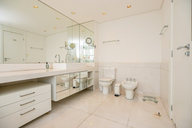 Imagem Apartamento com 4 Quartos à Venda, 335 m² em Vila Uberabinha - São Paulo
