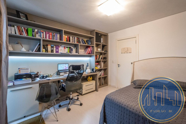 Imagem Apartamento com 4 Quartos à Venda, em Centro - Balneário Camboriú Imagem Apartamento com 4 Quartos à Venda, em Centro - Balneário Camboriú