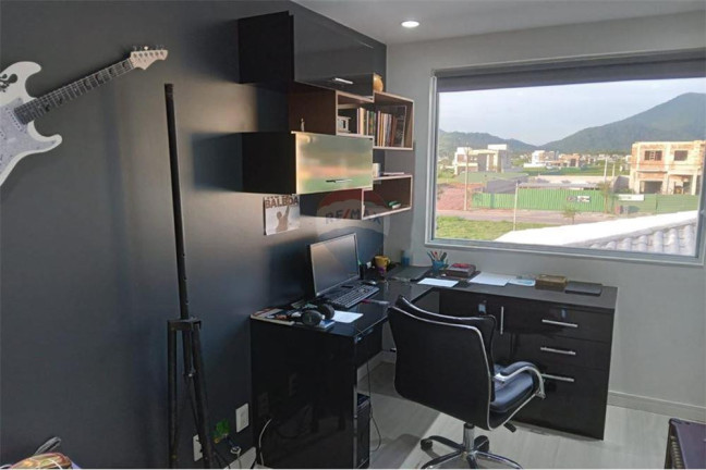Imagem Casa de Condomínio com 3 Quartos à Venda, 302 m² em Inoa - Maricá
