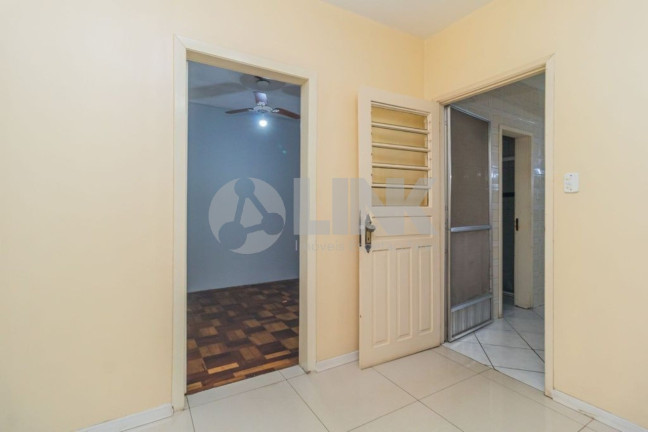Imagem Casa com 3 Quartos à Venda, 180 m² em Sarandi - Porto Alegre Imagem Casa com 3 Quartos à Venda, 180 m² em Sarandi - Porto Alegre