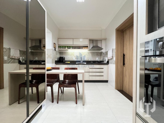 Imagem Apartamento com 4 Quartos à Venda, 190 m² em Meia Praia Imagem Apartamento com 4 Quartos à Venda, 190 m² em Meia Praia