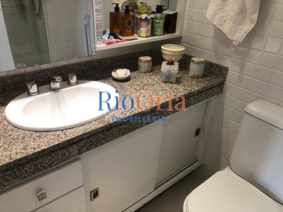 Imagem Apartamento com 4 Quartos à Venda, 172 m² em Barra Da Tijuca - Rio De Janeiro