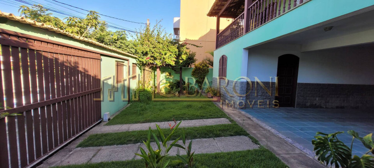 Imagem Casa com 5 Quartos à Venda, 300 m² em Centro - São Pedro Da Aldeia Imagem Casa com 5 Quartos à Venda, 300 m² em Centro - São Pedro Da Aldeia