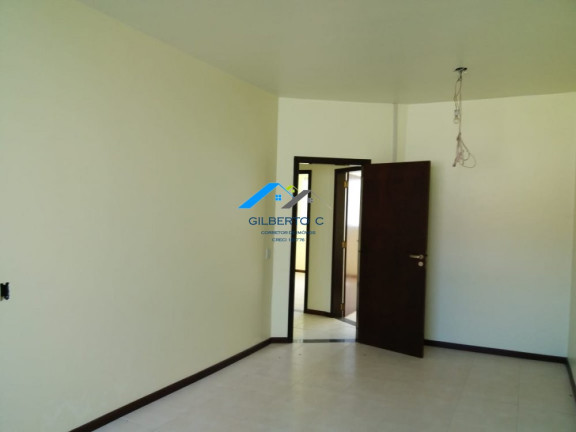 Imagem Casa com 3 Quartos à Venda, 700 m² em Atuba - Curitiba