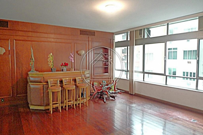 Imagem Apartamento com 3 Quartos à Venda, 184 m² em Copacabana - Rio De Janeiro Imagem Apartamento com 3 Quartos à Venda, 184 m² em Copacabana - Rio De Janeiro