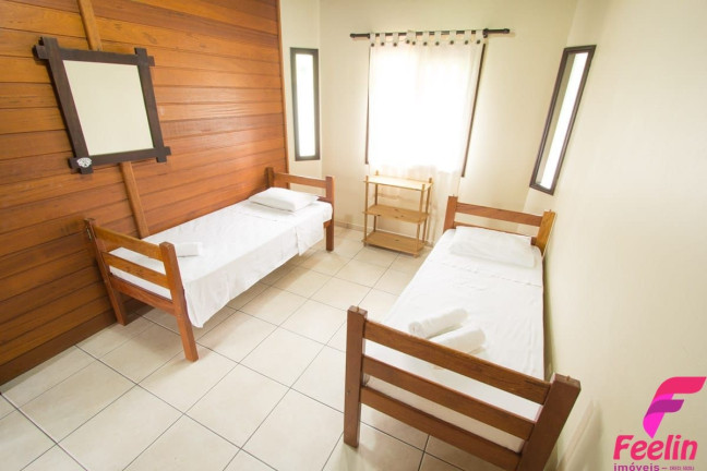 Imagem Chácara com 16 Quartos à Venda, 590 m² em Rio Tavares - Florianópolis Imagem Chácara com 16 Quartos à Venda, 590 m² em Rio Tavares - Florianópolis