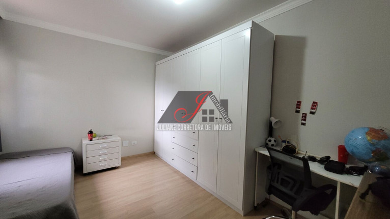 Imagem Sobrado com 3 Quartos à Venda, 134 m² em Santo Inácio - Curitiba
