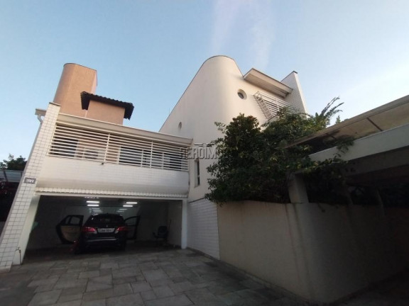 Sobrado com 3 Quartos à Venda, 750 m² em Vila Hamburguesa - São Paulo