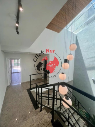 Imagem Sobrado com 33 Quartos à Venda, 244 m² em Vila Scarpelli - Santo André Imagem Sobrado com 33 Quartos à Venda, 244 m² em Vila Scarpelli - Santo André