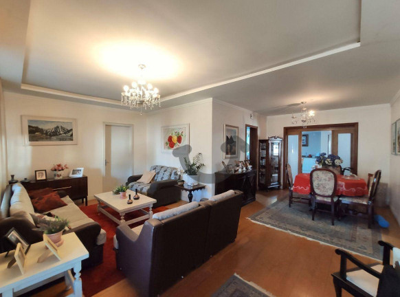 Imagem Casa com 4 Quartos à Venda, 292 m² em Centro - Santa Cruz Do Sul Imagem Casa com 4 Quartos à Venda, 292 m² em Centro - Santa Cruz Do Sul