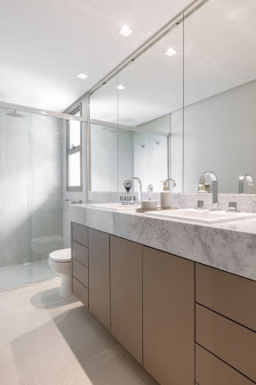Imagem Apartamento com 3 Quartos à Venda,  em Centro - Balneário Camboriú