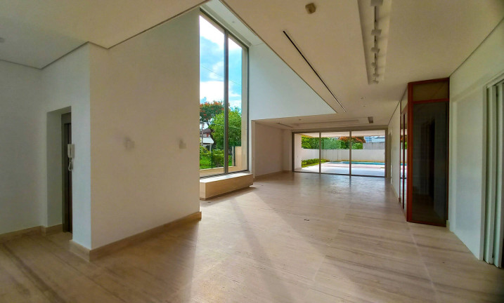 Imagem Casa à Venda, 744 m² em Alphaville - Barueri Imagem Casa à Venda, 744 m² em Alphaville - Barueri