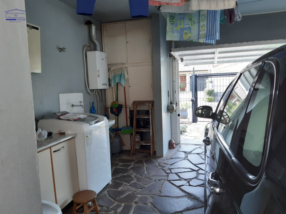 Imagem Casa com 3 Quartos à Venda, 260 m² em Ipanema - Porto Alegre Imagem Casa com 3 Quartos à Venda, 260 m² em Ipanema - Porto Alegre
