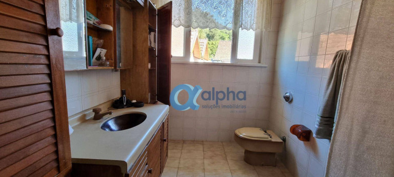 Imagem Casa com 4 Quartos à Venda, 500 m² em Mosela - Petrópolis Imagem Casa com 4 Quartos à Venda, 500 m² em Mosela - Petrópolis