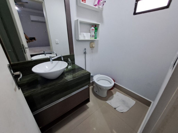 Imagem Apartamento com 3 Quartos à Venda, 290 m² em Pitangueiras - Guarujá