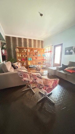 Imagem Sobrado com 4 Quartos à Venda, 300 m² em Centro - Franca Imagem Sobrado com 4 Quartos à Venda, 300 m² em Centro - Franca