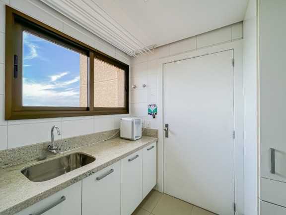 Imagem Apartamento com 3 Quartos à Venda, 172 m² em Moinhos De Vento - Porto Alegre Imagem Apartamento com 3 Quartos à Venda, 172 m² em Moinhos De Vento - Porto Alegre